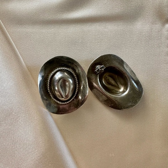 Cowboy/Cowgirl Hat Sterling Silver Earrings - Picture 2 of 2